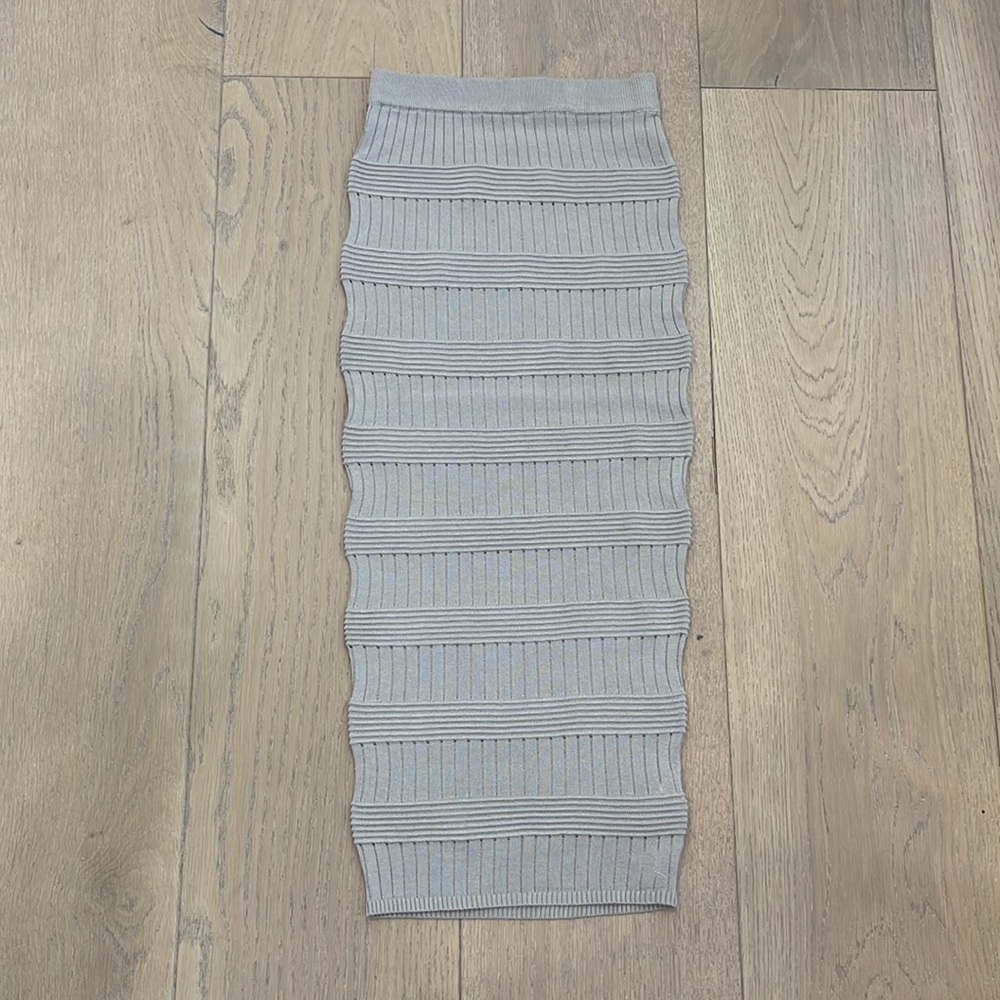Gray Ribbed Knit Two-Piece Set - Picture 5 of 7